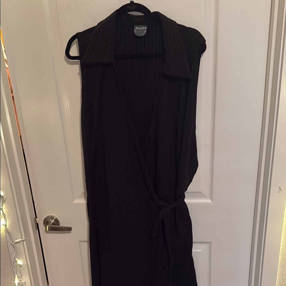 Black Sleeveless Wrap Sweater